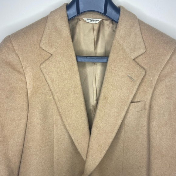 "VINTAGE BILL BLASS 100% Camel Hair Men's Tan Blazer - Circa 1990's - Picture 2 of 11